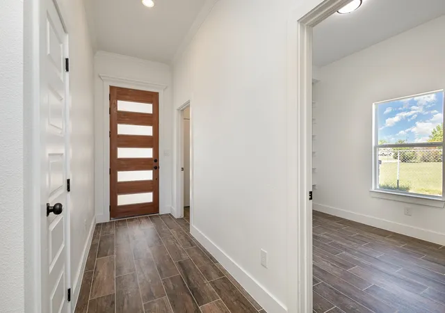 Photo 2 of Single family home for sale at 230 Flying Brg Dr, Gun Barrel City, TX 75156 | MLS# 21403619 | Listing updated on 2026-10-07