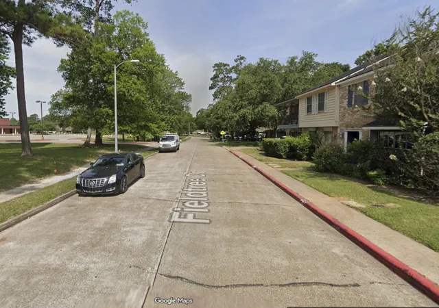 Photo 3 of Sale Pending at 20325 Fieldtree Dr, Humble, TX 77338 | MLS# 21403460 | Listing updated on 2026-10-27