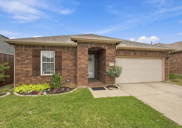 Single family home for sale at 632 Montgomery Dr, Lake Dallas, TX 75065 | MLS# 21403186