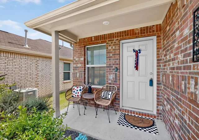 Photo 3 of Single family home for sale at 2022 Puma St, Crandall, TX 75114 | MLS# 21404448 | Listing updated on 2026-10-06