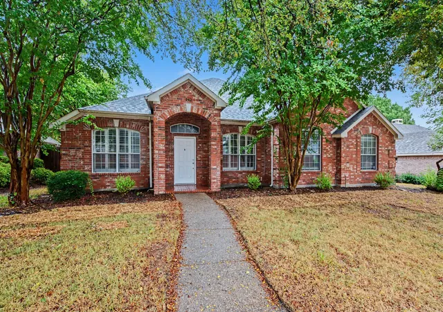 Photo 2 of Single family home for sale at 8412 Indianola Dr, Frisco, TX 75033 | MLS# 21404451 | Listing updated on 2026-10-09