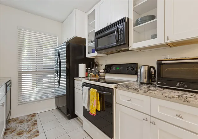 Photo 2 of Condo for sale at 5981 Arapaho Rd #103, Dallas, TX 75248 | MLS# 21404449 | Listing updated on 2026-10-06