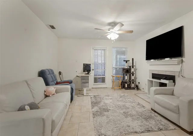 Photo 3 of Condo for sale at 5981 Arapaho Rd #103, Dallas, TX 75248 | MLS# 21404449 | Listing updated on 2026-10-06