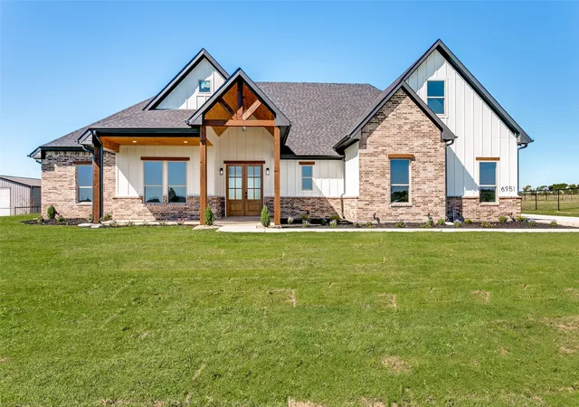 Photo 1 of Single family home for sale at 6951 Eagle Crk Dr, Godley, TX 76044 | MLS# 21400052 | Listing updated on 2026-10-08