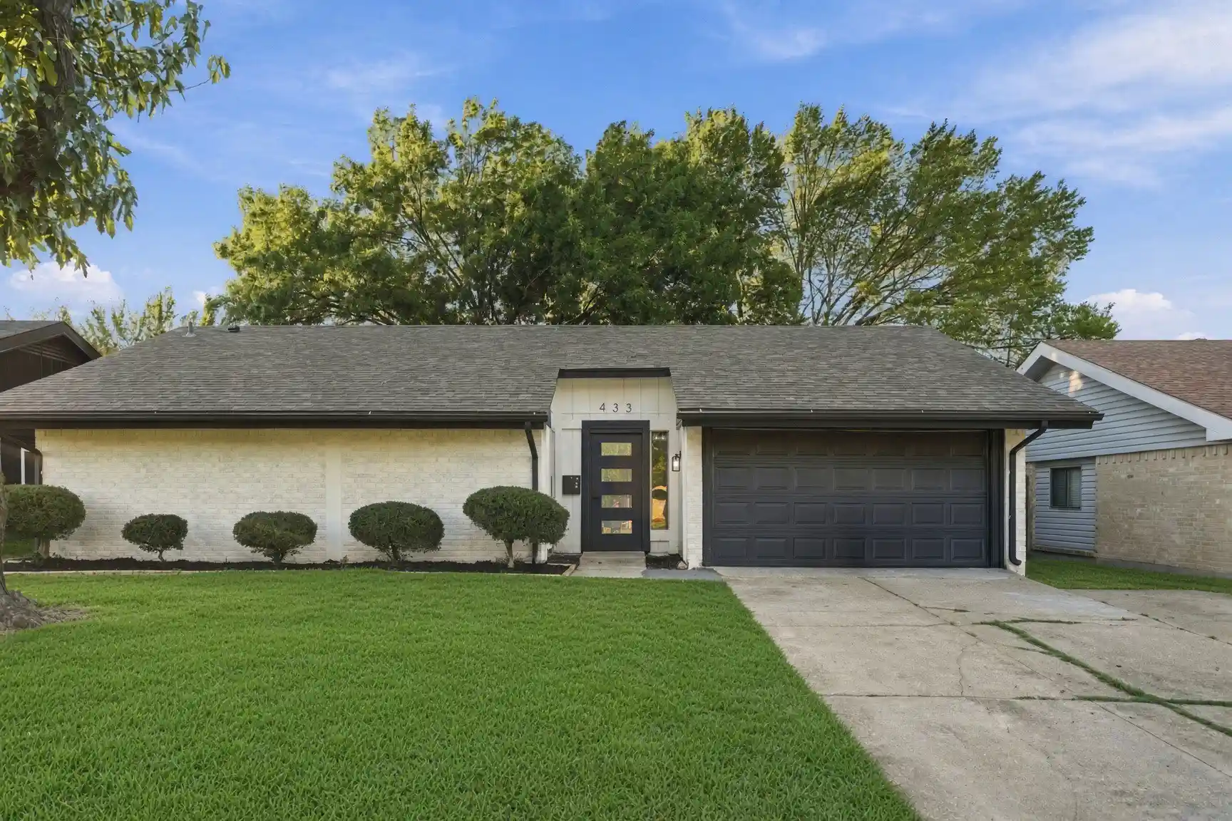Photo 1 of Single family home for sale at 433 Rollingridge Ln, Garland, TX 75043 | MLS# 21404618 | Listing updated on 2026-10-18