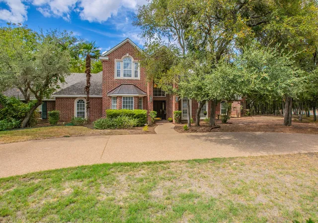 Photo 1 of Single family home for sale at 1051 Hidden Valley Ct, Mc Gregor, TX 76657 | MLS# 21401992 | Listing updated on 2026-10-08