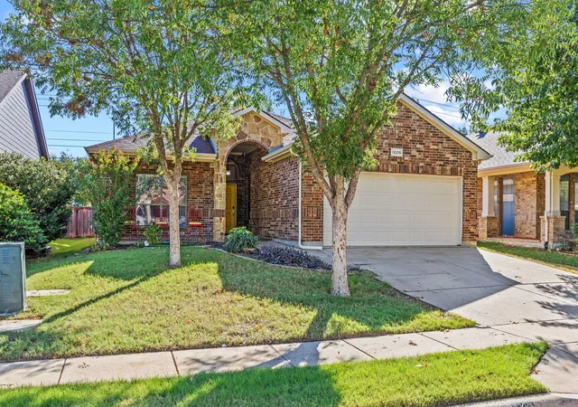 Photo 2 of Single family home for sale at 12216 Long Stem Trl, Fort Worth, TX 76244 | MLS# 21380078 | Listing updated on 2026-10-06