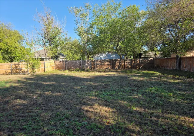Photo 1 of Land for sale at 705 E Wardville St, Cleburne, TX 76031 | MLS# 21404630 | Listing updated on 2026-10-06