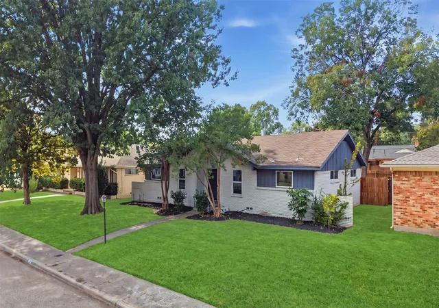 Photo 2 of Single family home for sale at 5221 Elkridge Dr, Dallas, TX 75227 | MLS# 21400437 | Listing updated on 2026-10-07