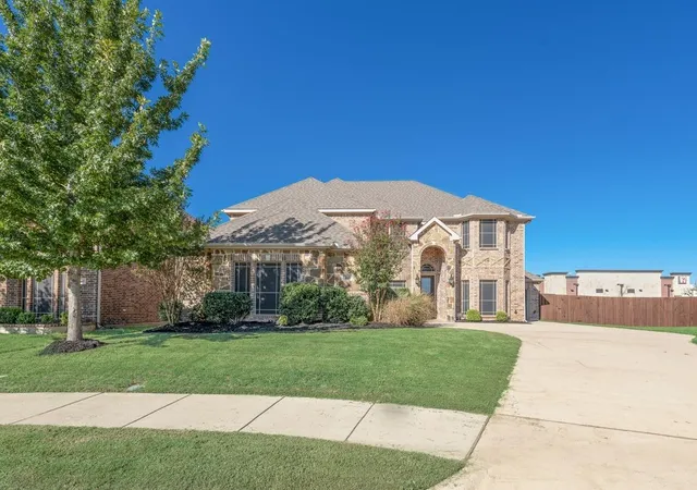 Photo 2 of Single family home for sale at 2601 Maple Leaf Dr, Midlothian, TX 76065 | MLS# 21390281 | Listing updated on 2026-10-06