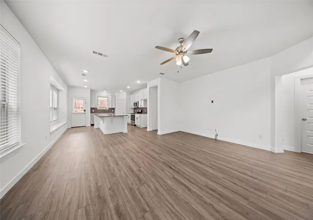 Photo 3 of Single family home for sale at 3955 Chesapeake Ln, Forney, TX 75126 | MLS# 21404367 | Listing updated on 2026-10-10