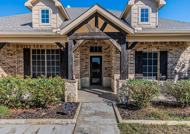 Photo 2 of Single family home for sale at 7812 Grain Ct, Godley, TX 76044 | MLS# 21404353 | Listing updated on 2026-10-10