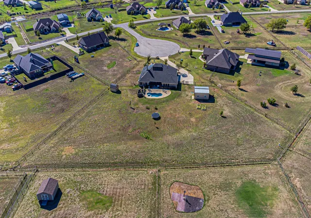 Photo 4 of Single family home for sale at 7812 Grain Ct, Godley, TX 76044 | MLS# 21404353 | Listing updated on 2026-10-10