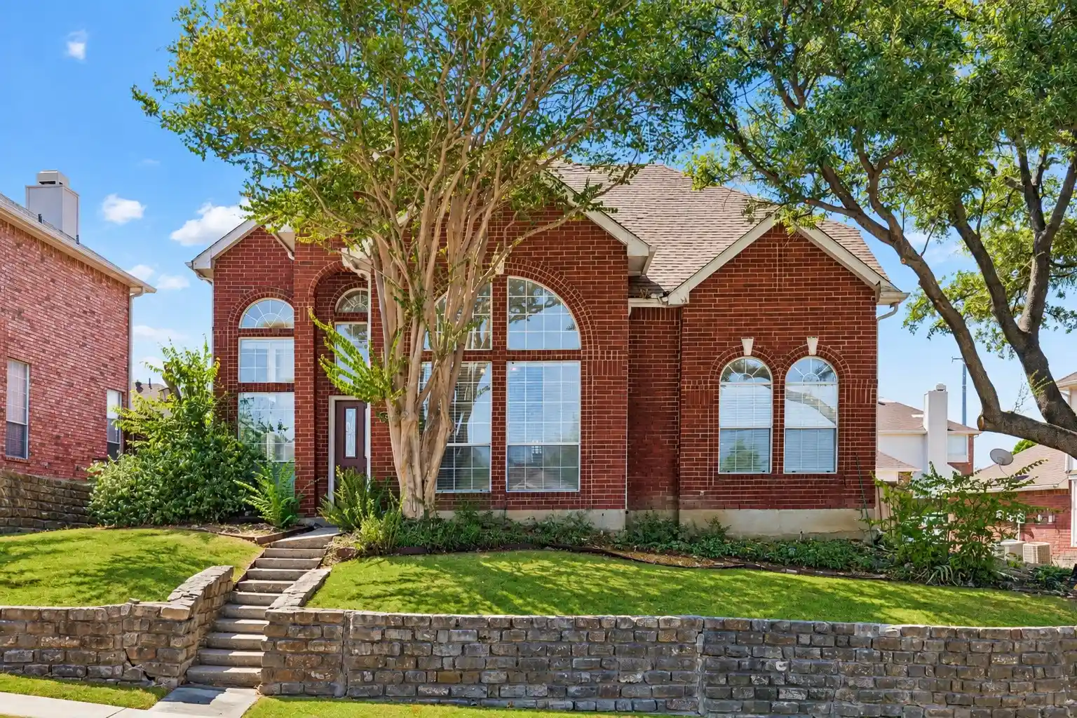 Photo 1 of Single family home for sale at 1604 Bennington Dr, Carrollton, TX 75007 | MLS# 21404412 | Listing updated on 2026-10-19