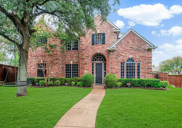 Photo 1 of Single family home for sale at 4433 Creekbend Cir, Richardson, TX 75082 | MLS# 21394850 | Listing updated on 2026-10-08
