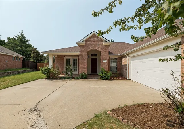 Photo 1 of Single family home for sale at 1412 Sleepy Holw Dr, Allen, TX 75002 | MLS# 21404921 | Listing updated on 2026-10-07