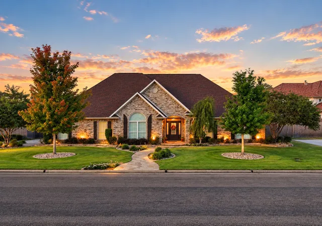 Single family home for sale at 213 Devonshire, Mount Pleasant, TX 75455 | MLS# 21395591