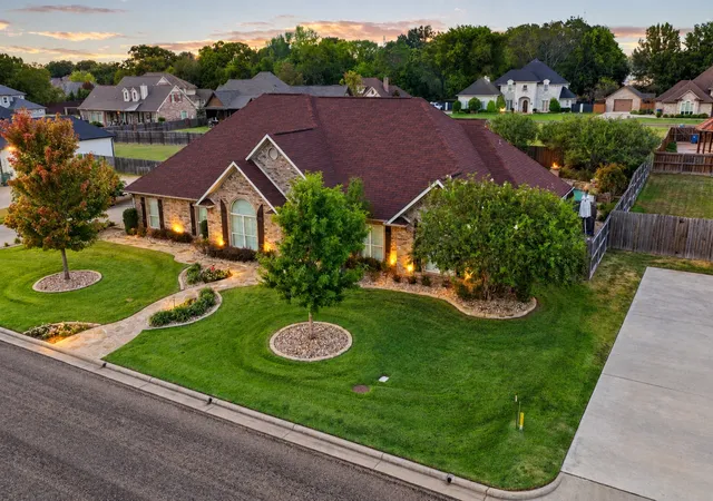 Photo 1 of Single family home for sale at 213 Devonshire, Mount Pleasant, TX 75455 | MLS# 21395591 | Listing updated on 2026-10-06