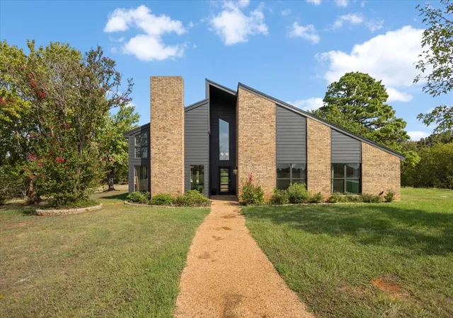 Photo 3 of Single family home for sale at 12032 C R 461, Tyler, TX 75706 | MLS# 21404889 | Listing updated on 2026-10-06