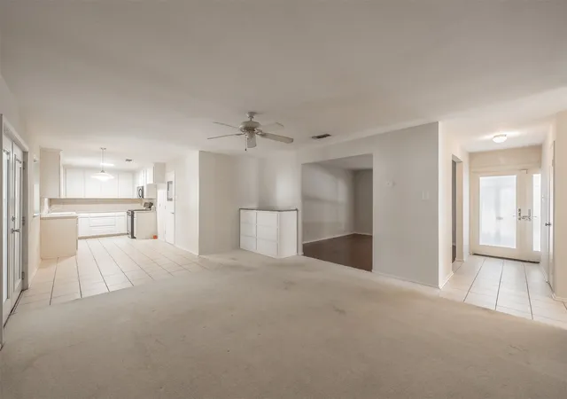 Photo 3 of Single family home for sale at 5216 Wentworth St, Fort Worth, TX 76132 | MLS# 21404920 | Listing updated on 2026-10-10