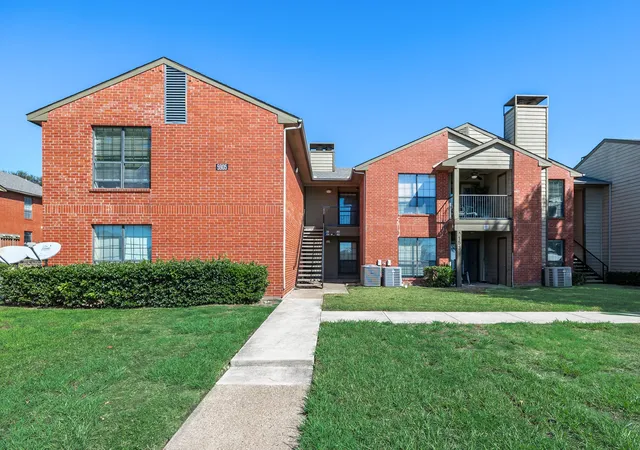 Photo 2 of Condo for sale at 5905 Lake Hubbard Pkwy #152, Garland, TX 75043 | MLS# 21403958 | Listing updated on 2026-10-07
