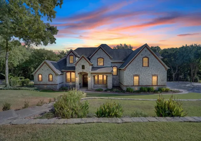 Photo 1 of Single family home for sale at 1420 Oaklawn Ln, Aledo, TX 76008 | MLS# 21404210 | Listing updated on 2026-10-07
