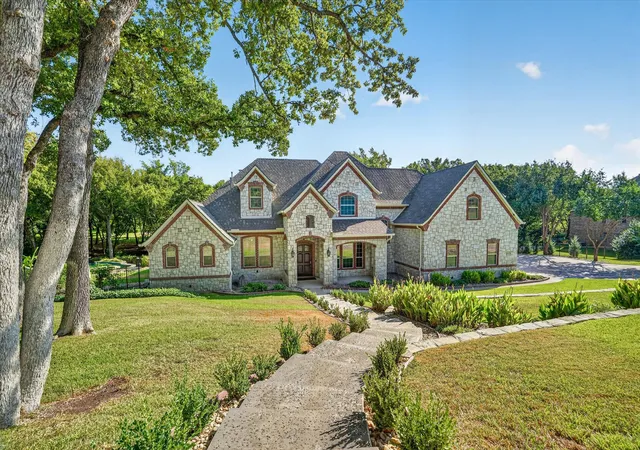 Photo 2 of Single family home for sale at 1420 Oaklawn Ln, Aledo, TX 76008 | MLS# 21404210 | Listing updated on 2026-10-07