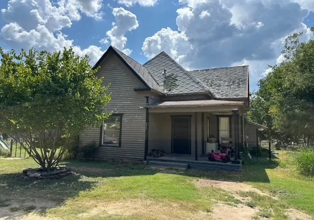 Single family home for sale at 402 Main St, Blanket, TX 76432 | MLS# 21402885 | Listing updated on 2026-10-07