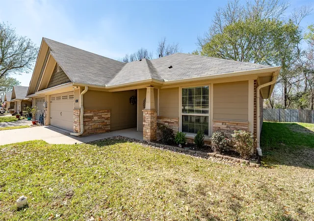 Photo 3 of Condo for sale at 421 W Cumberland #205, Tyler, TX 75703 | MLS# 21404982 | Listing updated on 2026-10-07