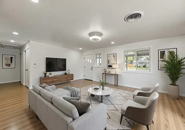 Photo 3 of Single family home for sale at 302 Meadow Dr, Gainesville, TX 76240 | MLS# 21405068 | Listing updated on 2026-10-07