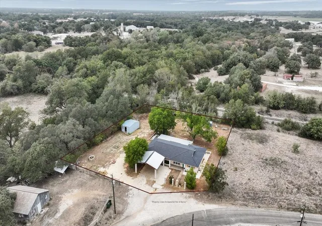 Photo 3 of Single family home for sale at 760 College Farm, Stephenville, TX 76401 | MLS# 21405108 | Listing updated on 2026-10-07