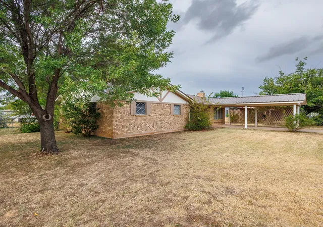 Photo 3 of Single family home for sale at 1201 N 10th Street, Ballinger, TX 76821 | MLS# 21405048 | Listing updated on 2026-10-07