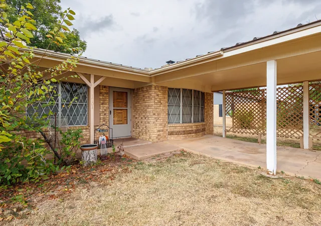 Photo 4 of Single family home for sale at 1201 N 10th Street, Ballinger, TX 76821 | MLS# 21405048 | Listing updated on 2026-10-07