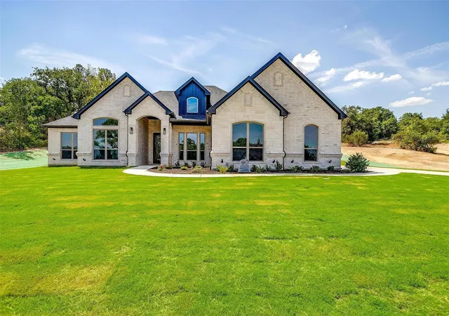 Photo 1 of Single family home for sale at 1007 Meadow Wood Ter, Azle, TX 76020 | MLS# 21404426 | Listing updated on 2026-10-10