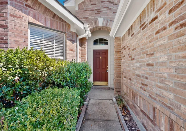 Photo 3 of Single family home for sale at 1027 Shackelford Ln, Forney, TX 75126 | MLS# 21405148 | Listing updated on 2026-10-09