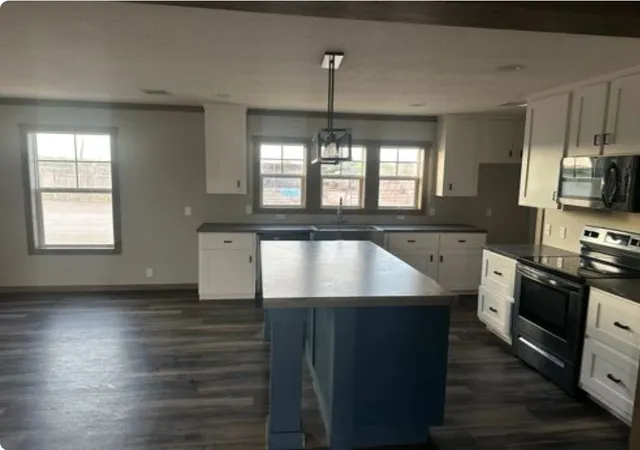 Photo 3 of Manufactured home for sale at 617 Nw Ave C, Hamlin, TX 79520 | MLS# 21404667 | Listing updated on 2026-10-07