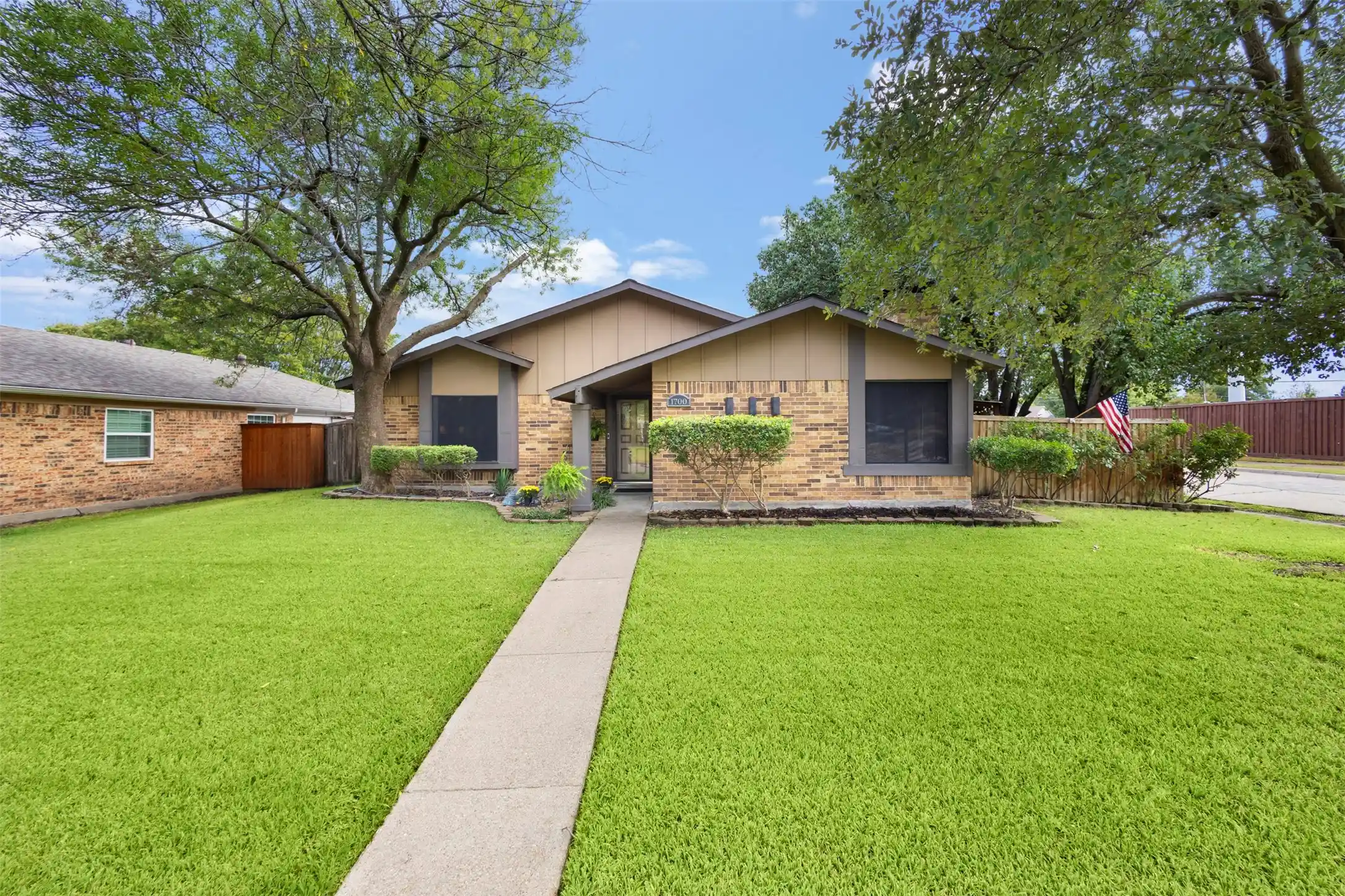 Photo 1 of Single family home for sale at 1700 Culberson Dr, Mesquite, TX 75150 | MLS# 21402168 | Listing updated on 2026-10-21