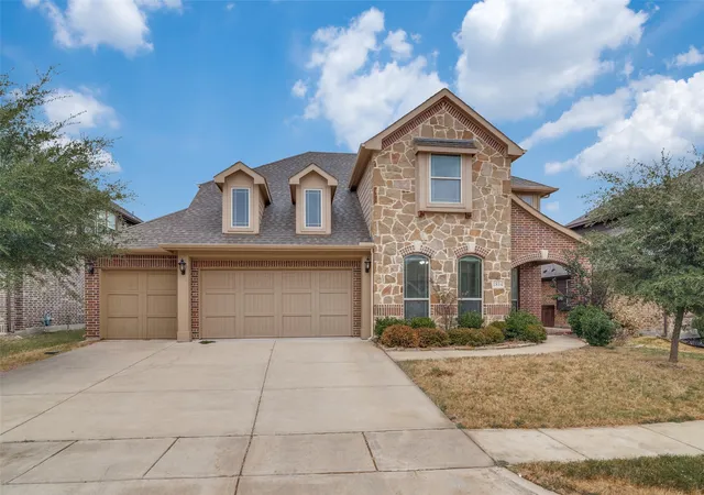 Photo 1 of Single family home for sale at 1814 Huntsman Way, Heath, TX 75126 | MLS# 21401660 | Listing updated on 2026-10-10