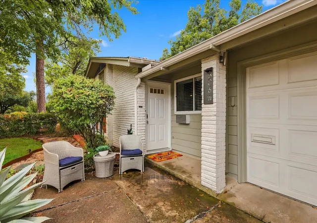 Photo 3 of Single family home for sale at 306 W Northgate Dr, Irving, TX 75062 | MLS# 21402456 | Listing updated on 2026-10-07