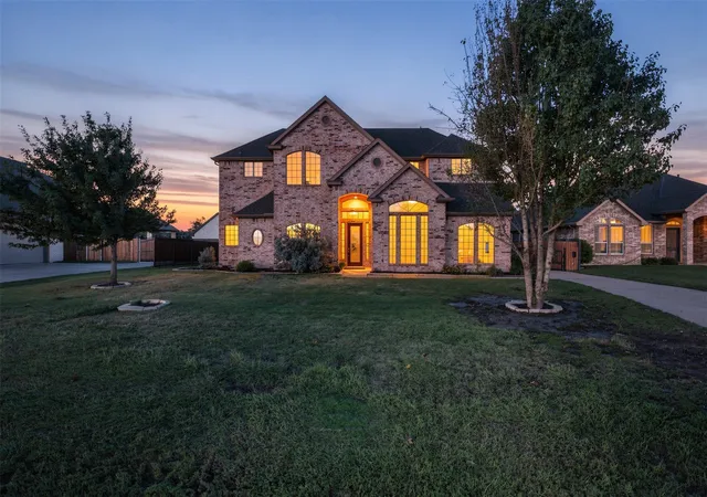 Photo 1 of Single family home for sale at 1013 Telford Trl, Crowley, TX 76036 | MLS# 21402000 | Listing updated on 2026-10-08