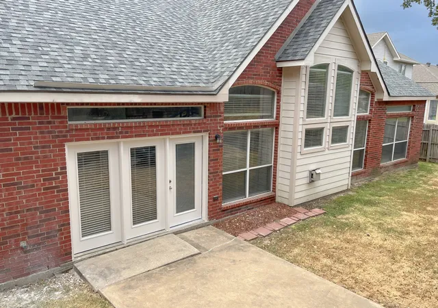 Photo 3 of Single family home for sale at 1617 Buena Vista Dr, Denton, TX 76210 | MLS# 21405221 | Listing updated on 2026-10-07