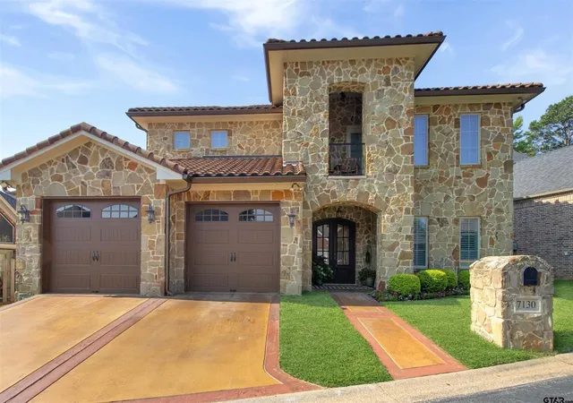 Single family home for sale at 7130 Holly Sq Ct, Tyler, TX 75703 | MLS# 21405230