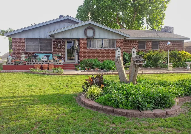 Photo 1 of Single family home for sale at 5090 E Highway 199, Springtown, TX 76082 | MLS# 21405249 | Listing updated on 2026-10-09