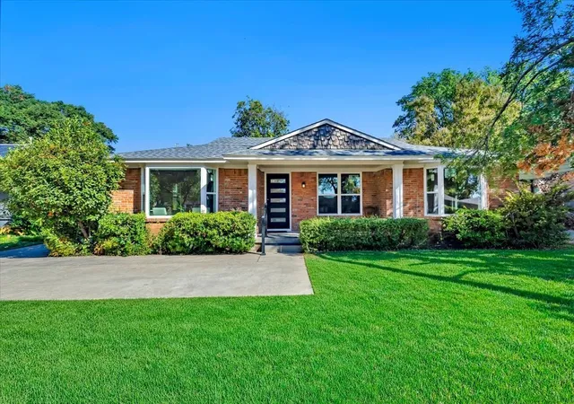 Photo 1 of Single family home for sale at 732 James Dr, Richardson, TX 75080 | MLS# 21405093 | Listing updated on 2026-10-07