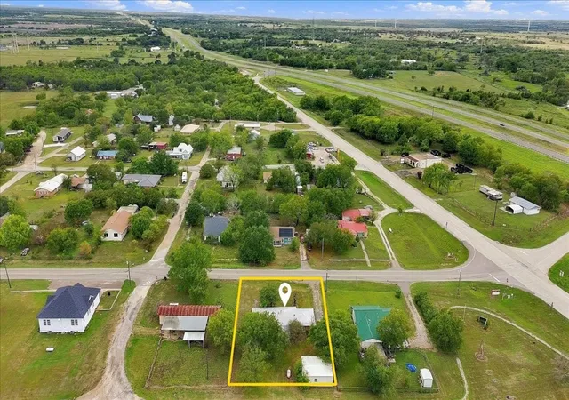 Photo 3 of Sale Pending at 712 N Allyn Ave E, Mount Calm, TX 76673 | MLS# 21404375 | Listing updated on 2026-10-10