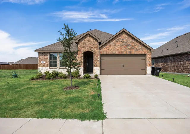 Photo 1 of Single family home for sale at 307 Warbler Way, Caddo Mills, TX 75135 | MLS# 21404924 | Listing updated on 2026-10-07