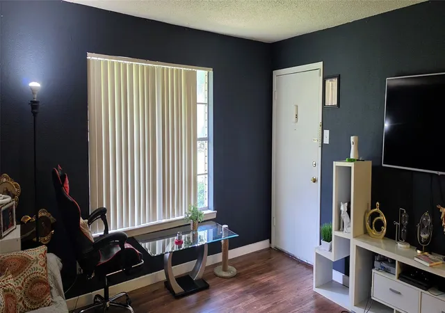 Listing Photo 2 - Condo for sale in building located at 3620 Parkridge Dr, Dallas, TX 75234 - Unit #111