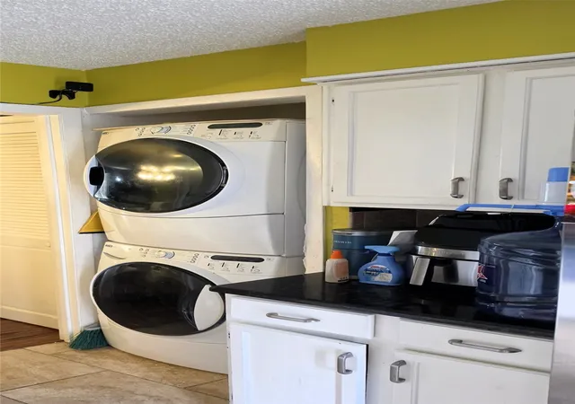 Listing Photo 4 - Condo for sale in building located at 3620 Parkridge Dr, Dallas, TX 75234 - Unit #111
