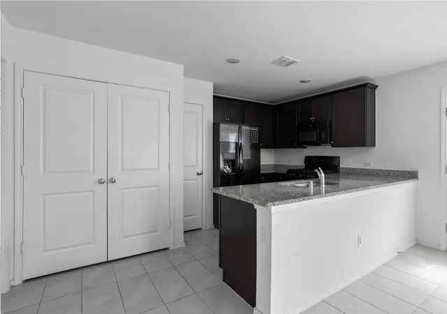 Photo 3 of Single family home for sale at 3521 Glover Peak Pl, Crandall, TX 75114 | MLS# 21405320 | Listing updated on 2026-10-07