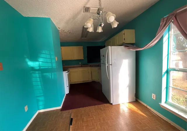Photo 3 of Single family home for sale at 2508 Stagecoach St, Fort Worth, TX 76133 | MLS# 21404589 | Listing updated on 2026-10-07